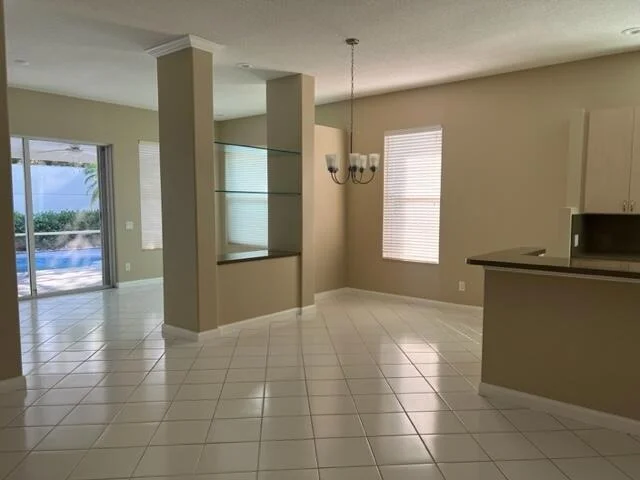 Photo of 188 S HAMPTON Drive
