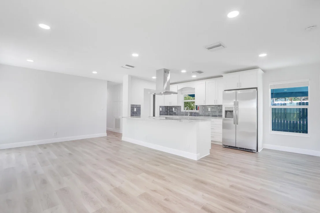 Photo of 904 Lighthouse Drive