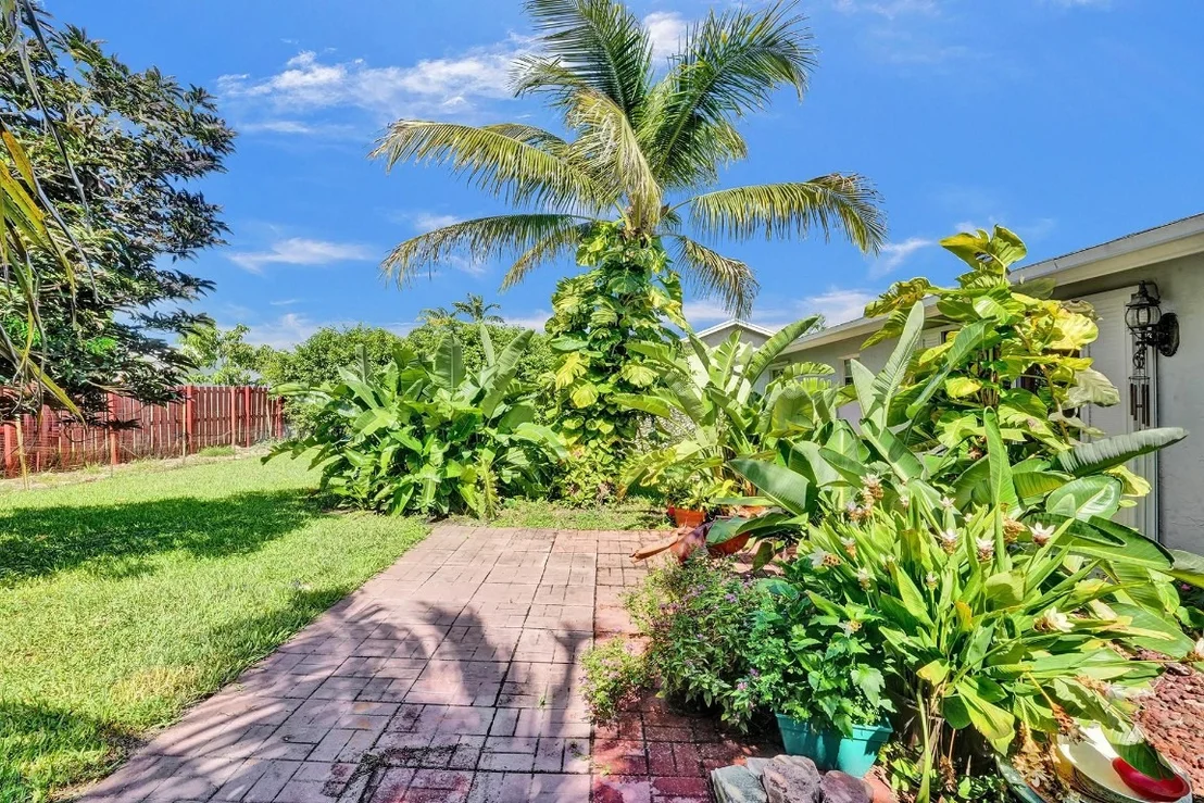 Photo of 9695 Oregon Road