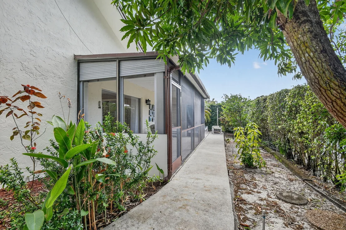 Photo of 6730 Starkeys Place