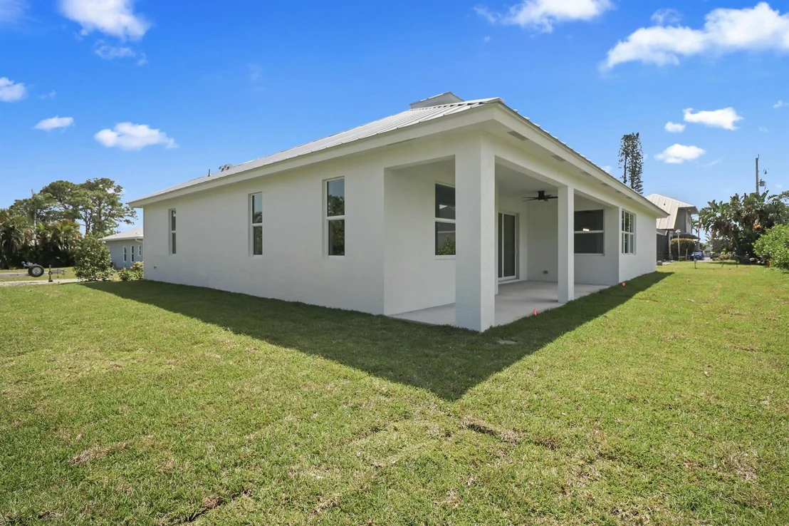 Photo of 4742 SE Starling Way