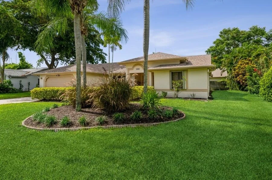 Photo of 2490 Riviera Drive