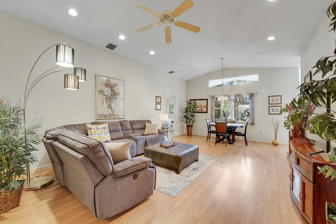 Photo of 5648 American Circle