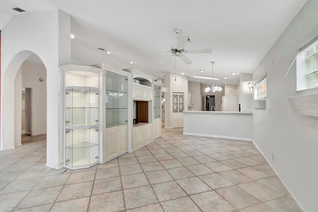 Photo of 7867 Waterfall Terrace