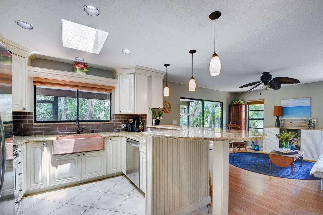 Photo of 822 Daffodil Drive