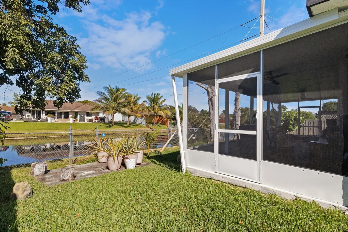 Photo of 9231 N Cypress Circle