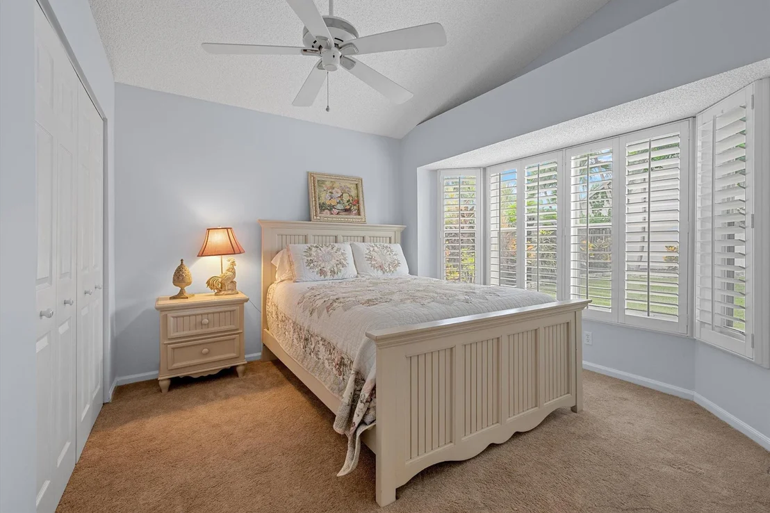 Photo of 1069 Aviary Road