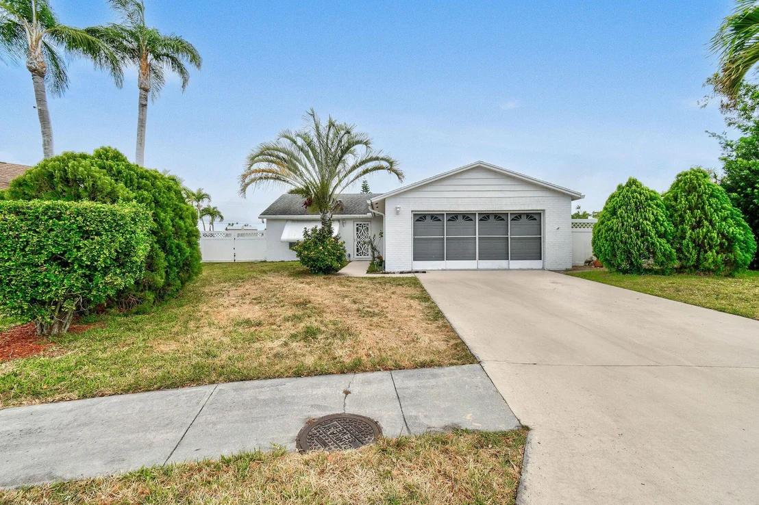 Photo of 160 Banyan Circle