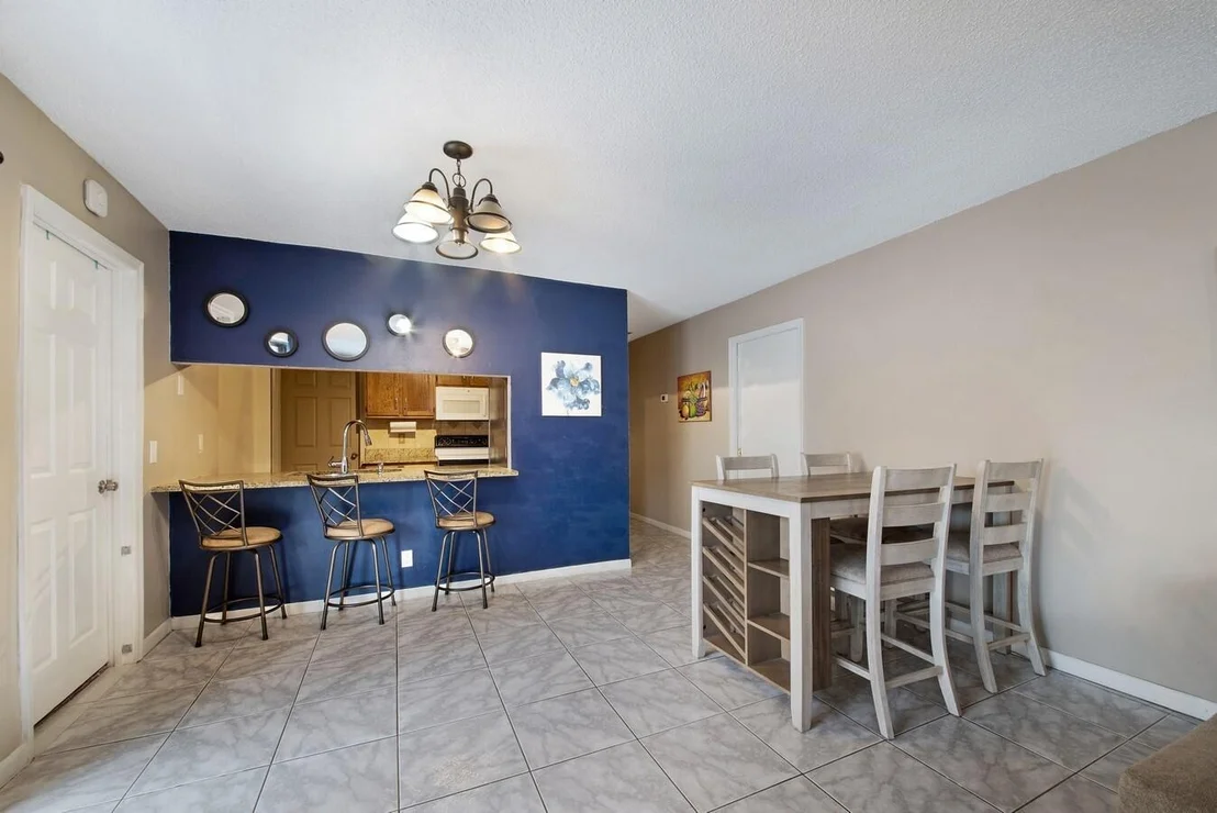 Photo of 2075 SW 24th Circle