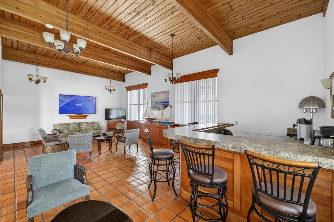 Photo of 6730 Gaviota