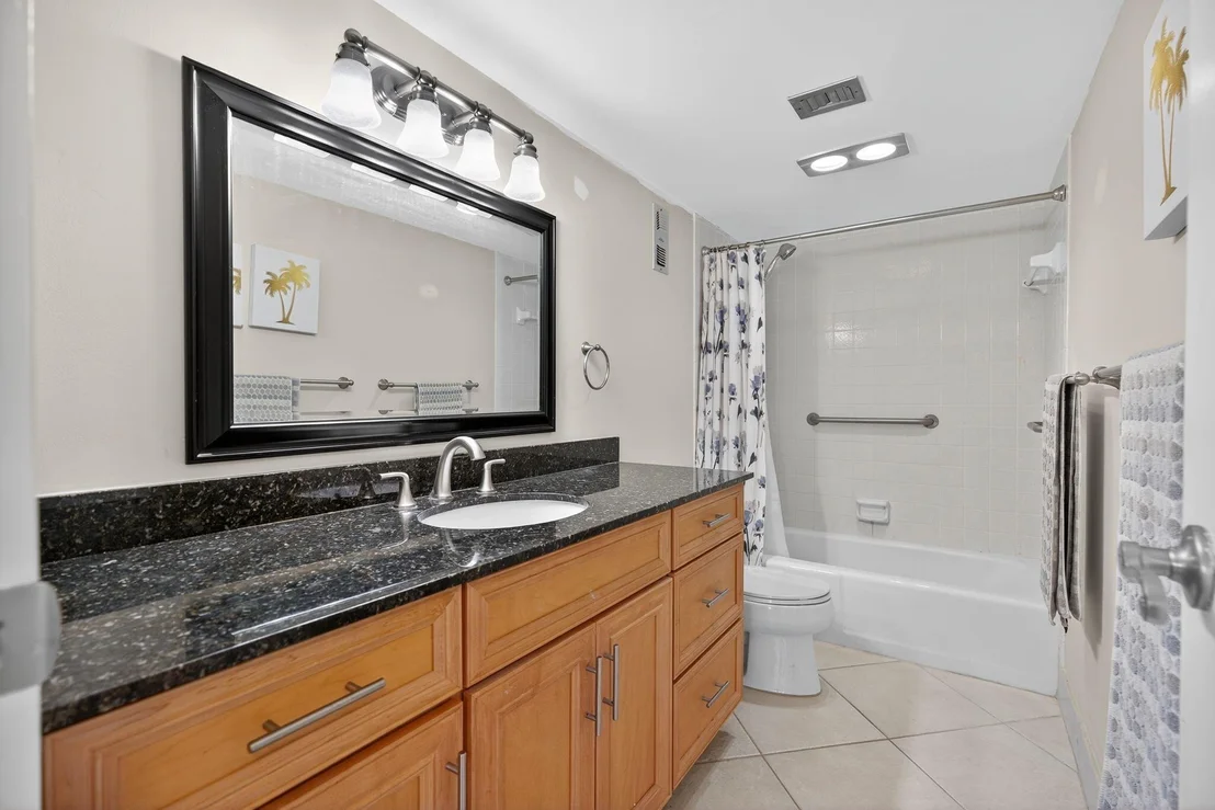 Photo of Unit 607 at 5440 N Ocean Drive
