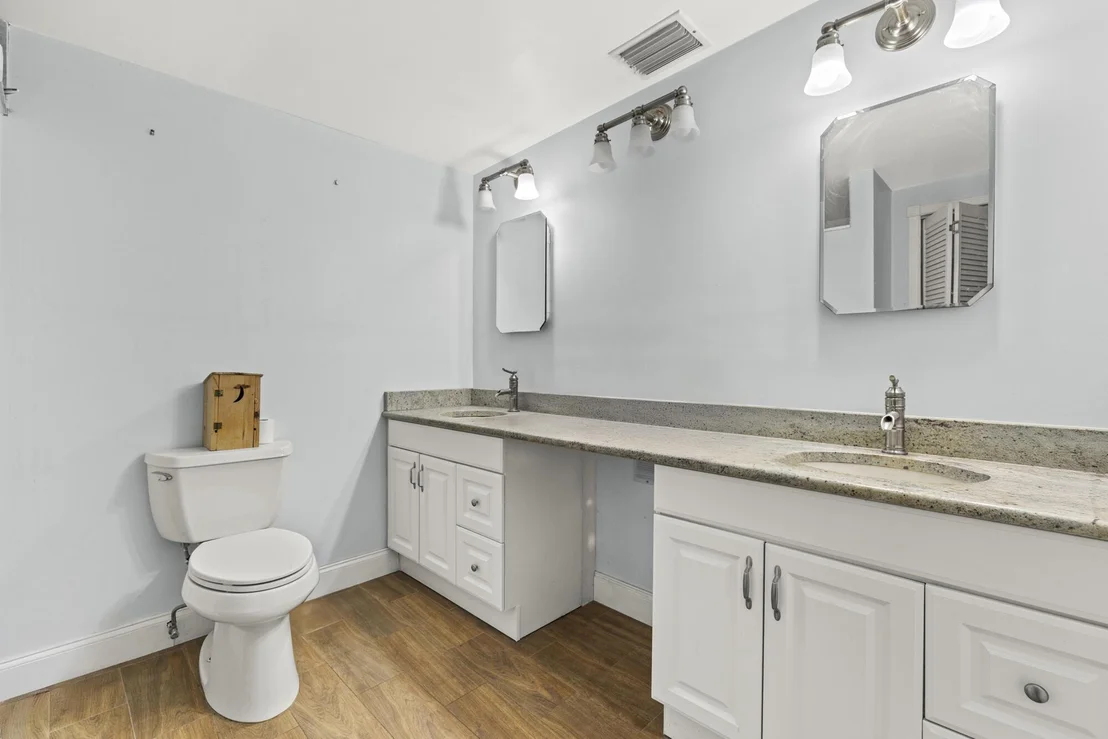 Photo of 4838 Coconut Road