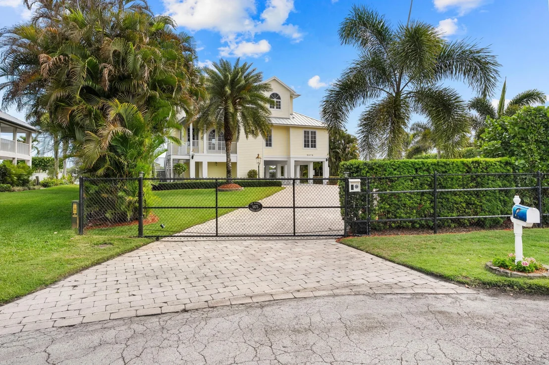 Photo of 5675 SE Orange Street