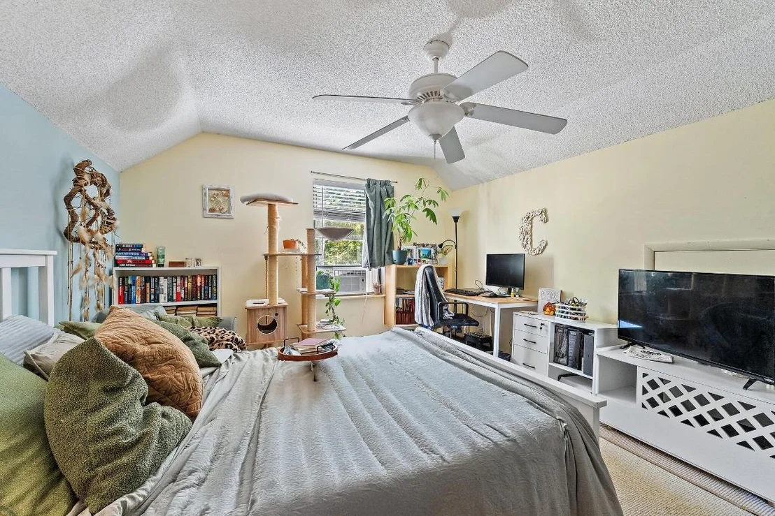 Photo of 10390 Sandy Run