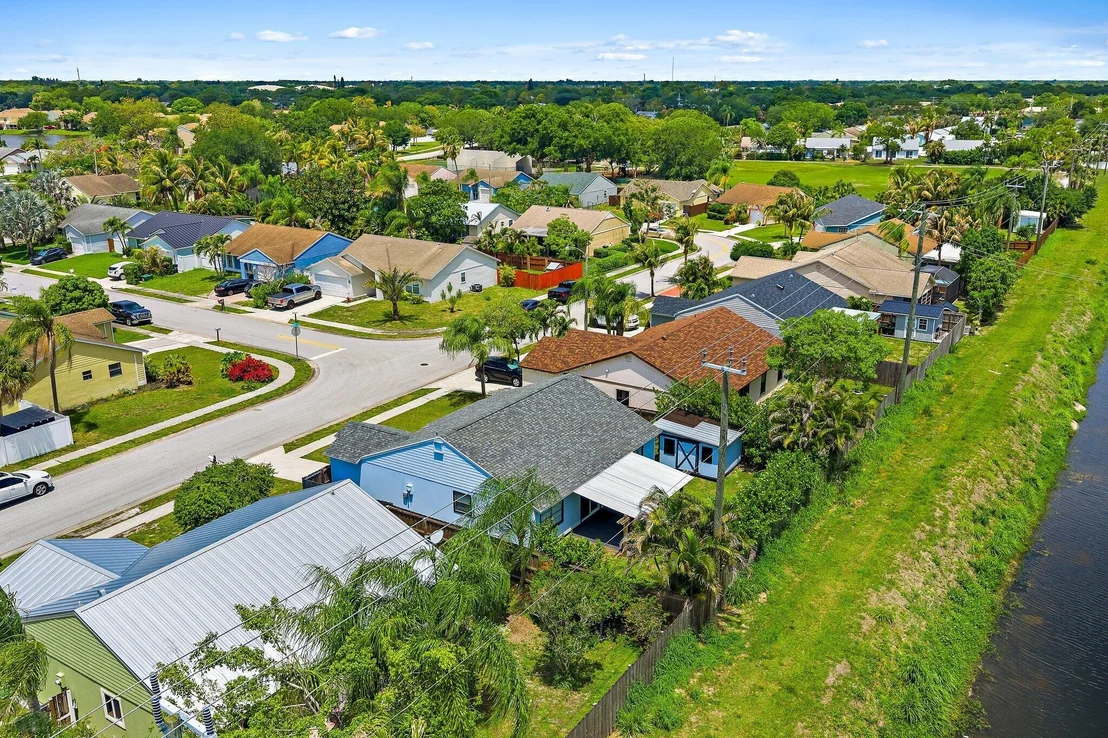 Photo of 141 Rosewood Circle
