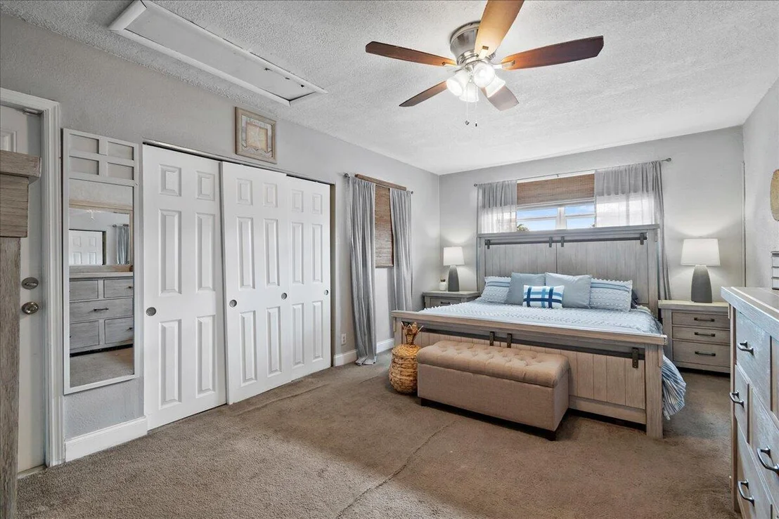 Photo of 237 W Browning Drive