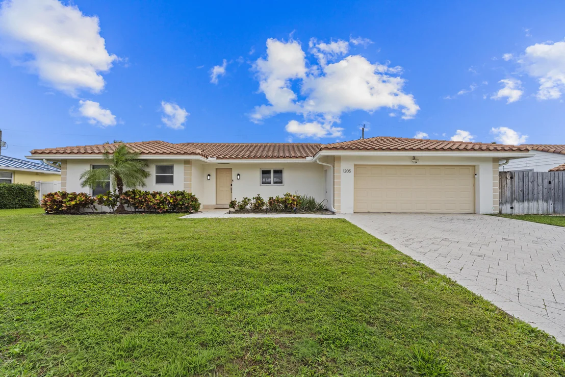 Photo of 1205 Dolphin Road