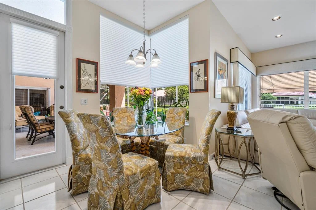 Photo of 113 N River Drive E