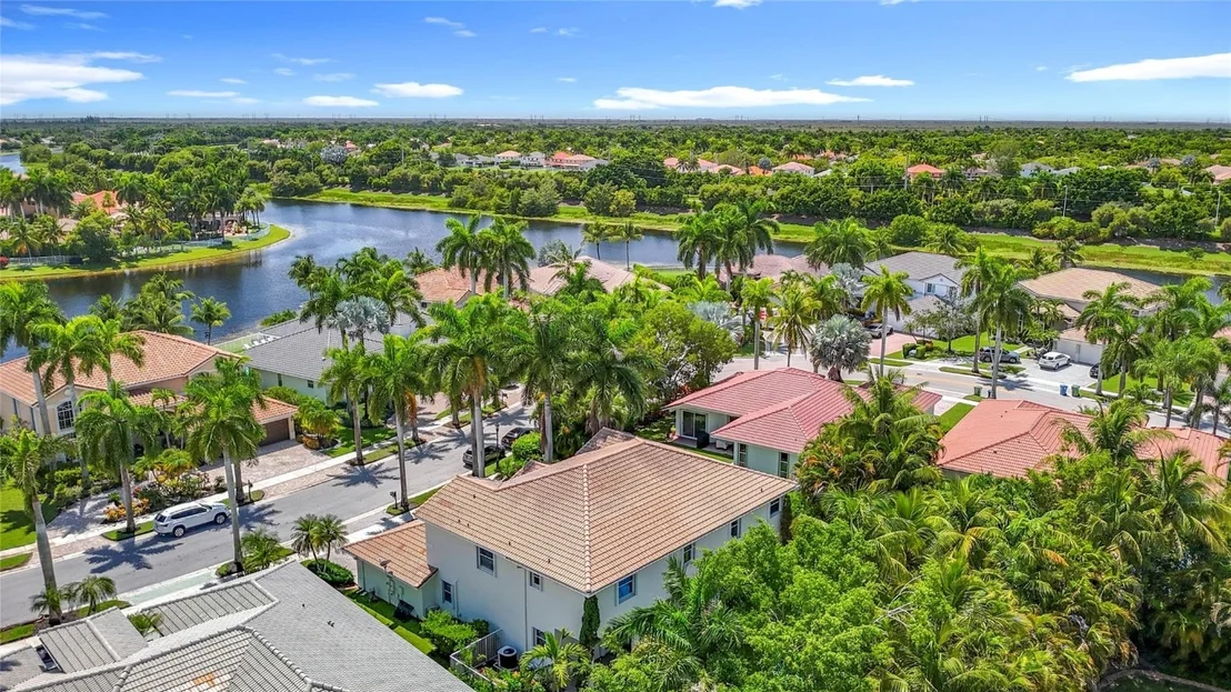Photo of 1673 VICTORIA POINTE Circle