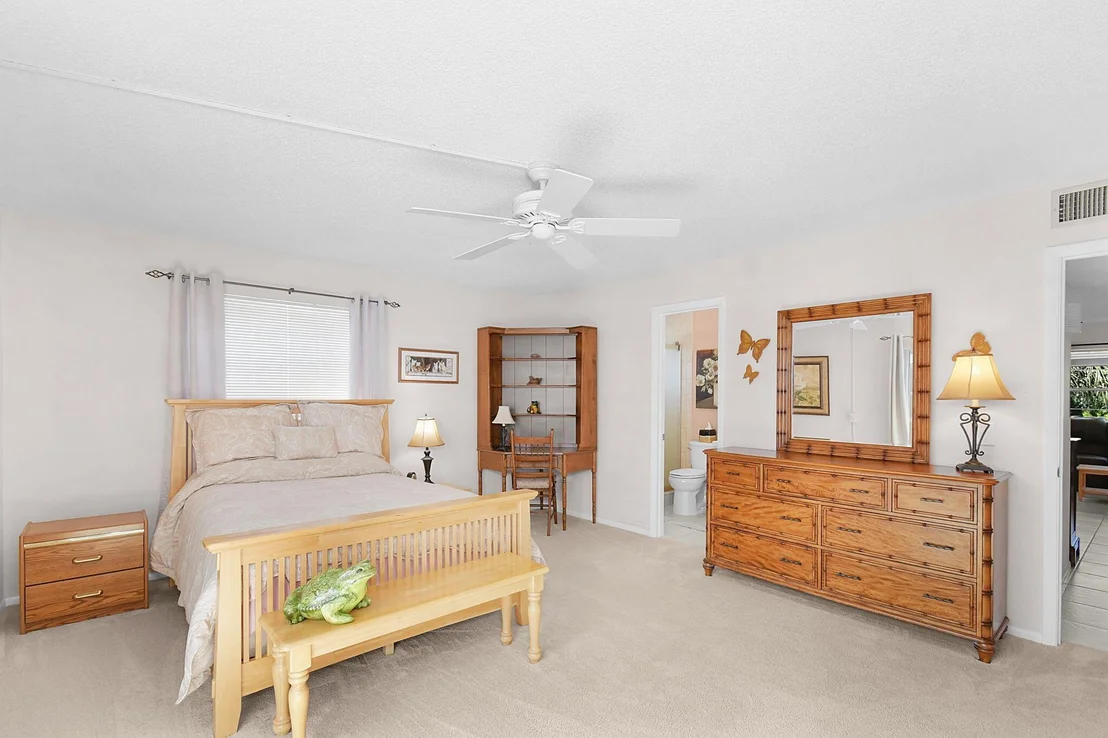 Photo of Unit W5 at 2600 SE Ocean Boulevard