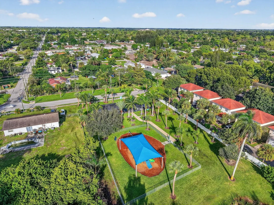 Photo of 3582 Davis Road