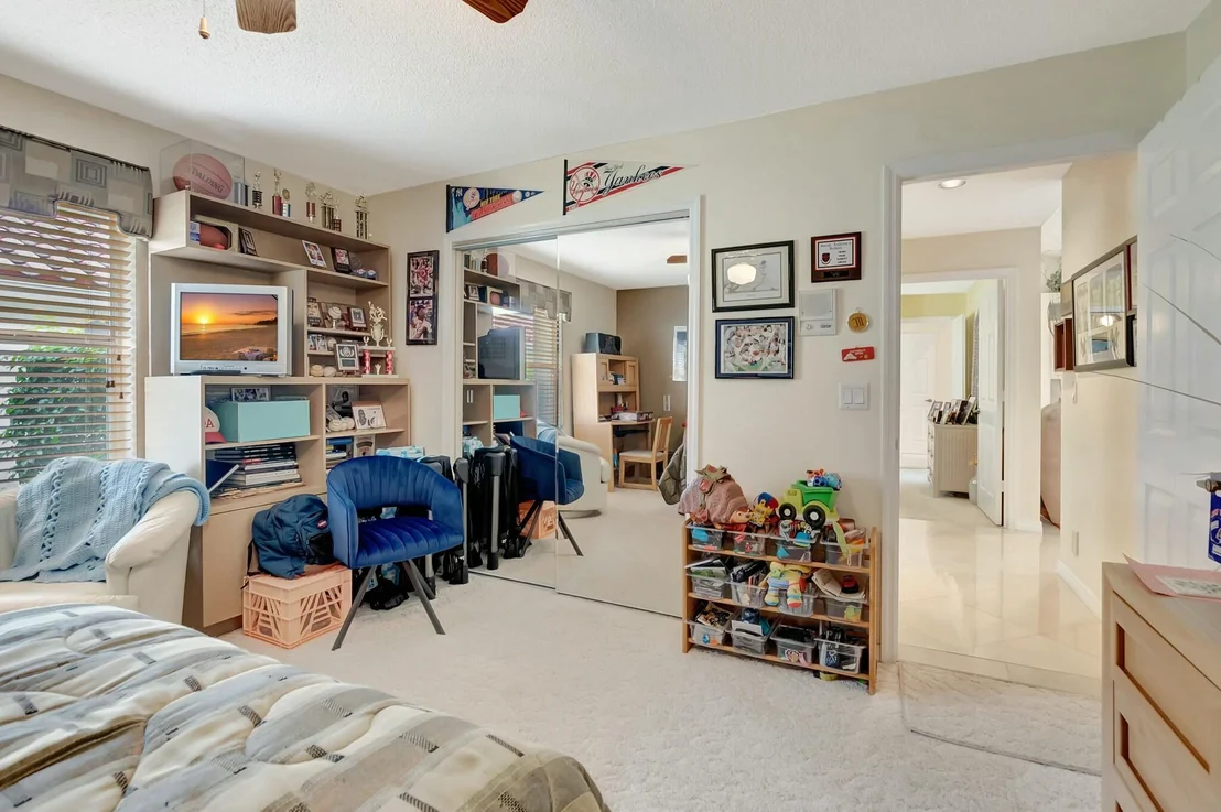 Photo of 10423 Canoe Brook Circle