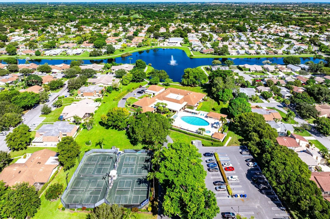 Photo of 2350 Riviera Drive