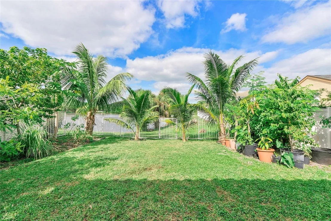 Photo of 3527 Chesapeake Circle