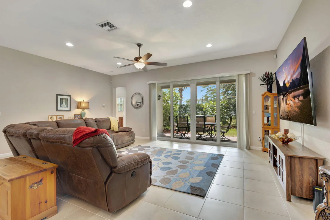 Photo of 6873 Langdon Way