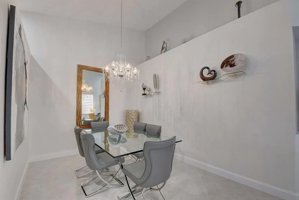 Photo of 6169 Heliconia Road