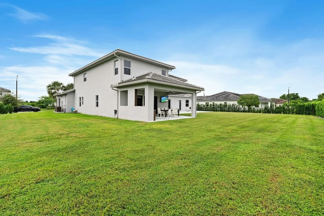 Photo of 2001 Meadows Drive