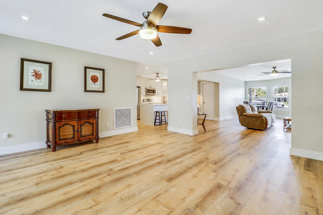 Photo of 430 SE 1st Terrace