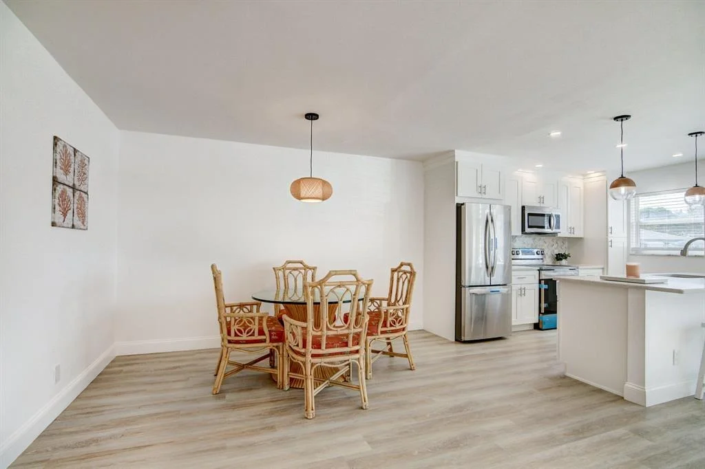 Photo of Unit B at 955 Circle Drive