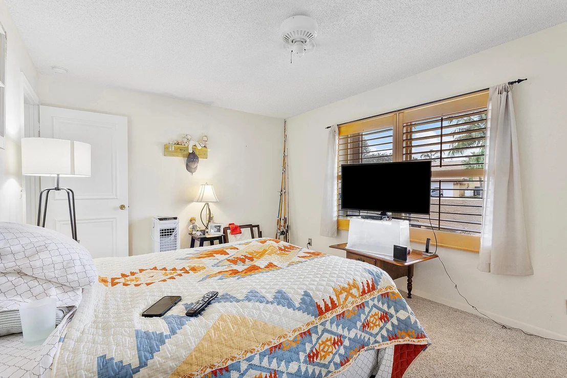 Photo of 9776 Sun Pointe Drive