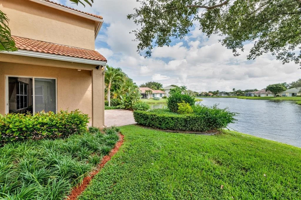 Photo of 247 Spoonbill Lane S