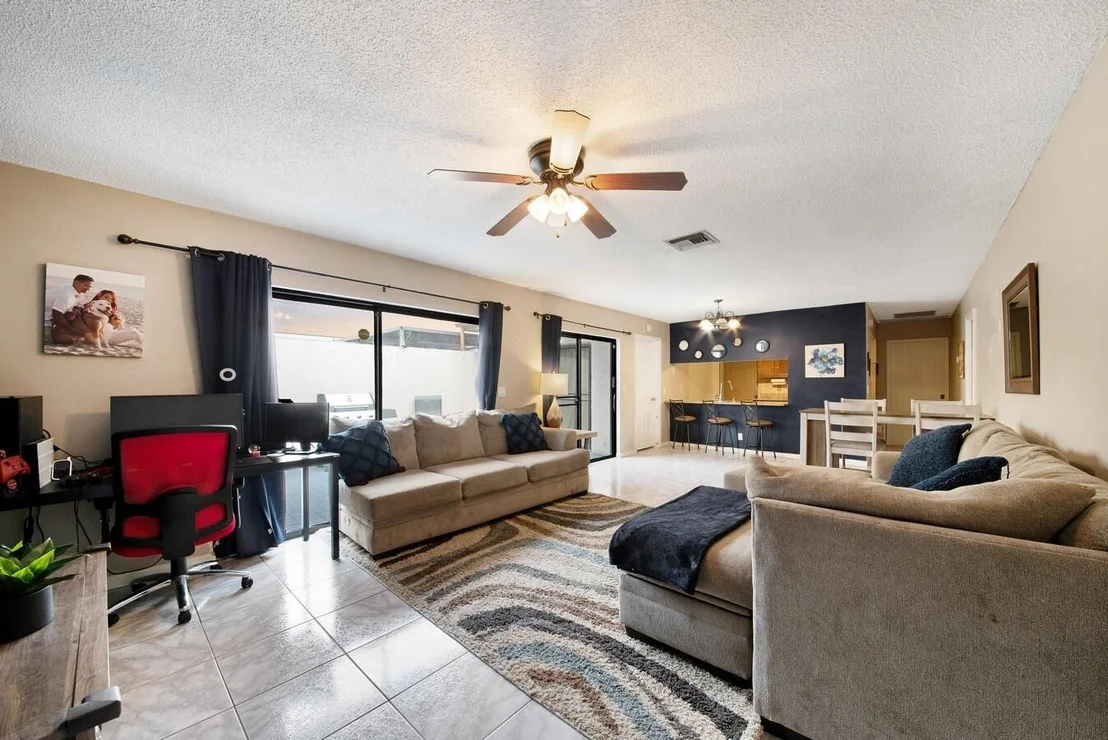 Photo of 2075 SW 24th Circle
