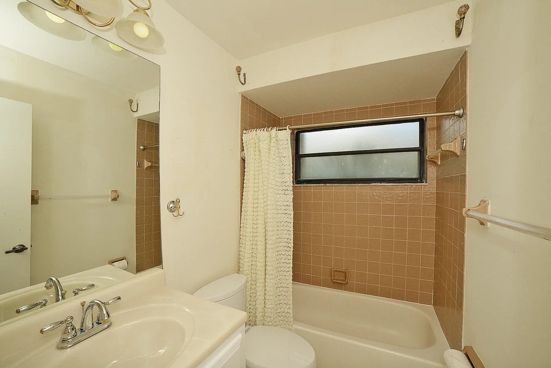 Photo of 17593 Weeping Willow Trail