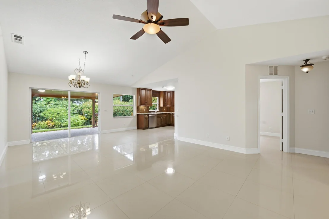 Photo of 3772 SE Upper Street