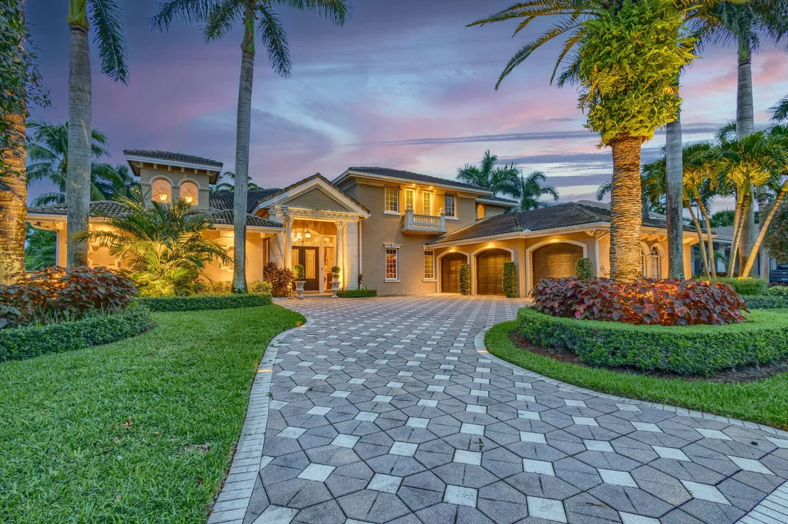 Photo of 2330 Tecumseh Circle