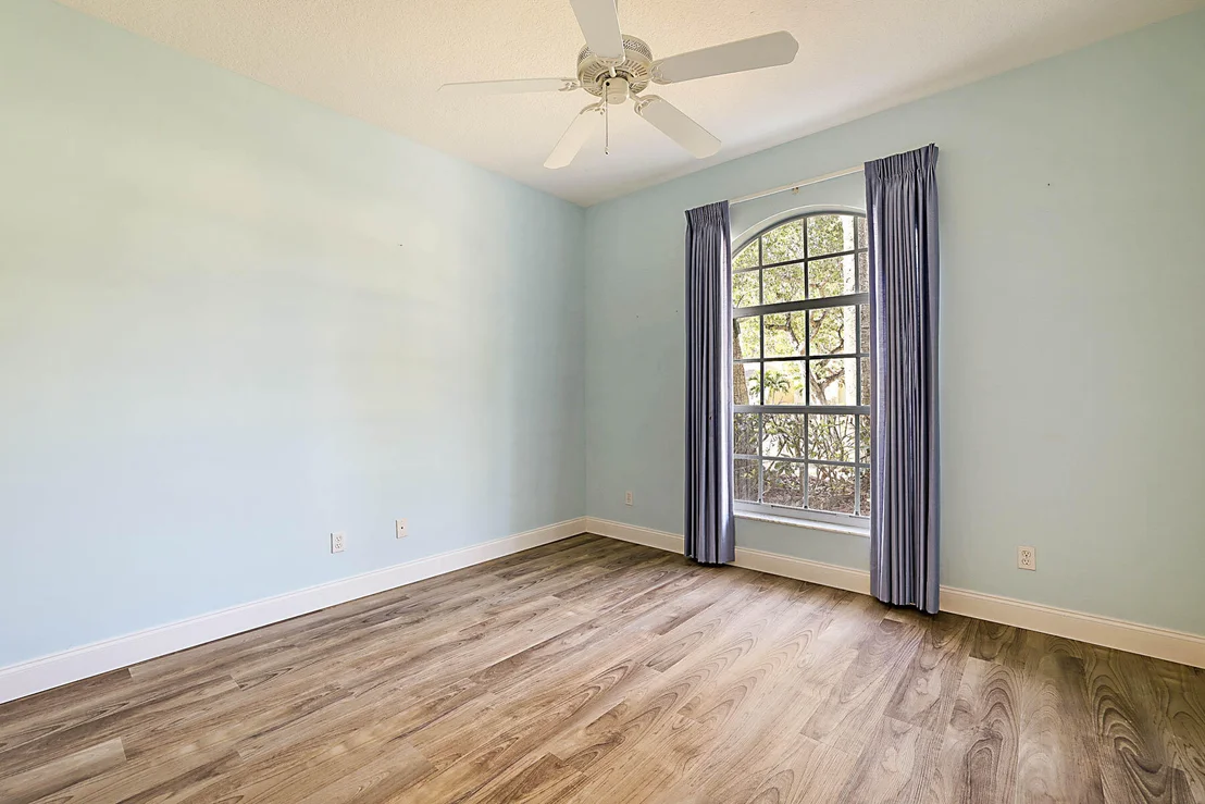 Photo of 7019 SE Twin Oaks Circle SE
