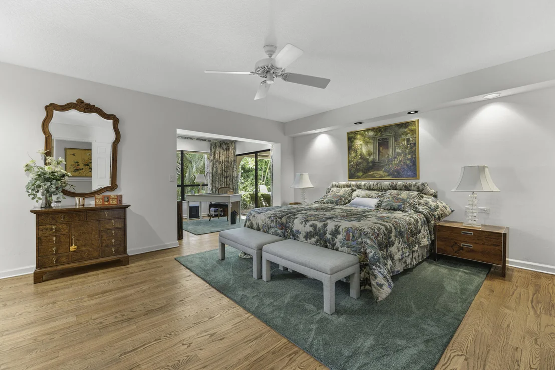 Photo of 2812 Embassy Drive
