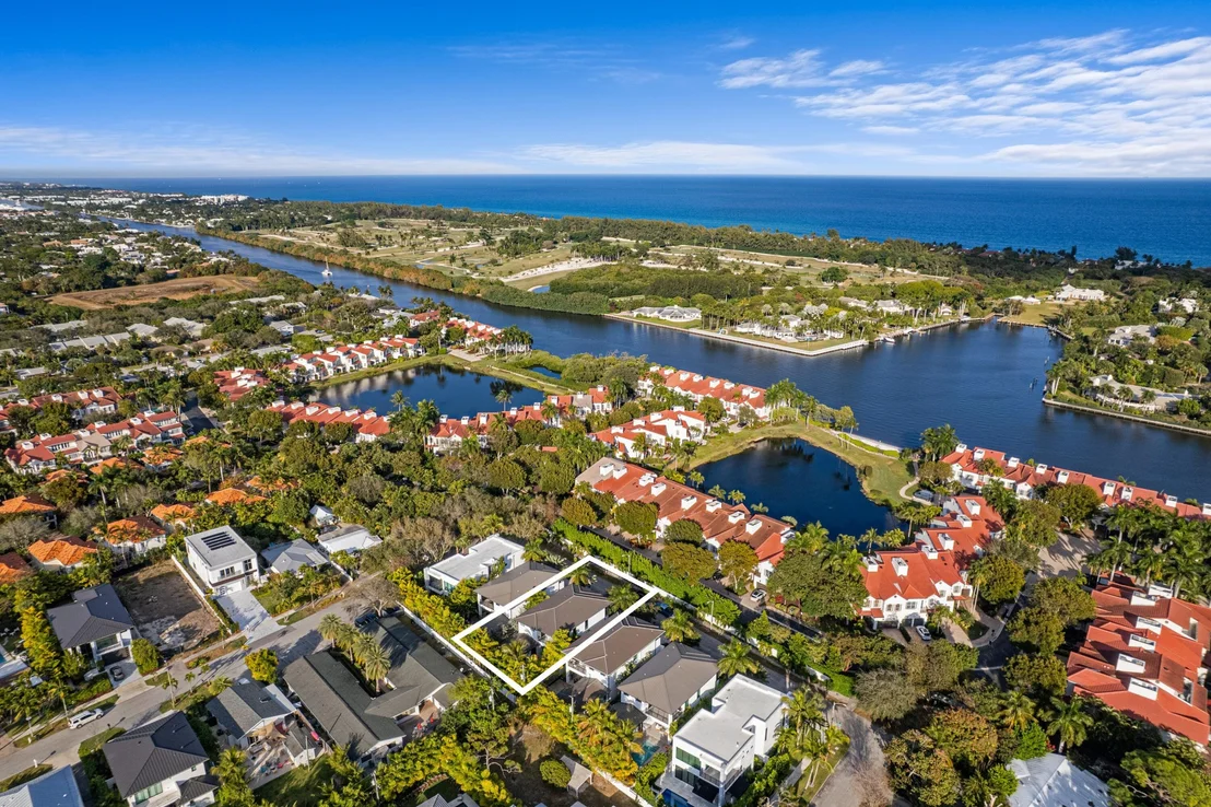 Photo of 764 Lake Trail
