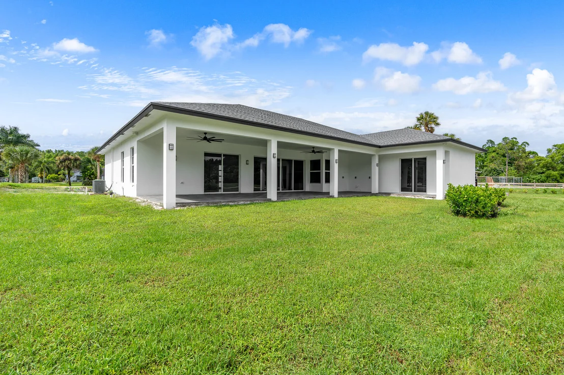 Photo of 17817 Temple Boulevard