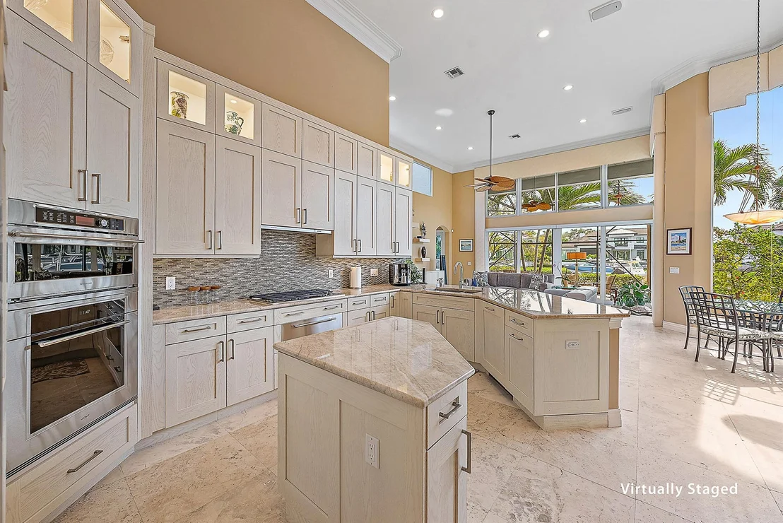 Photo of 139 Commodore Drive