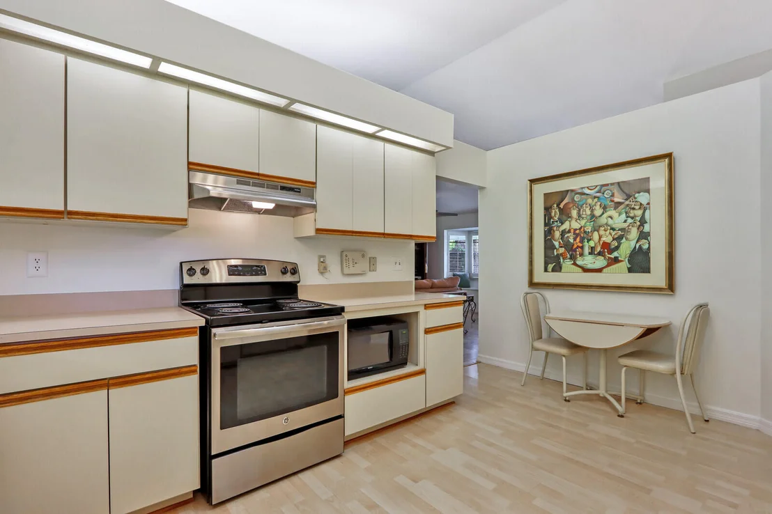 Photo of 713 Warren Drive