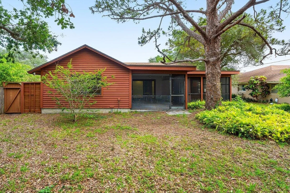 Photo of 4744 Dolphin Drive