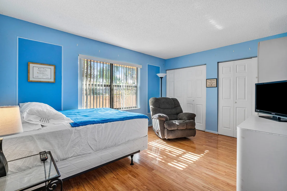 Photo of 9285 Laurel Green Drive