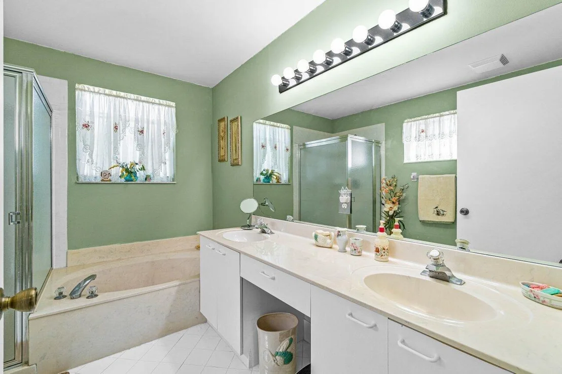 Photo of 7827 Oak Grove Circle
