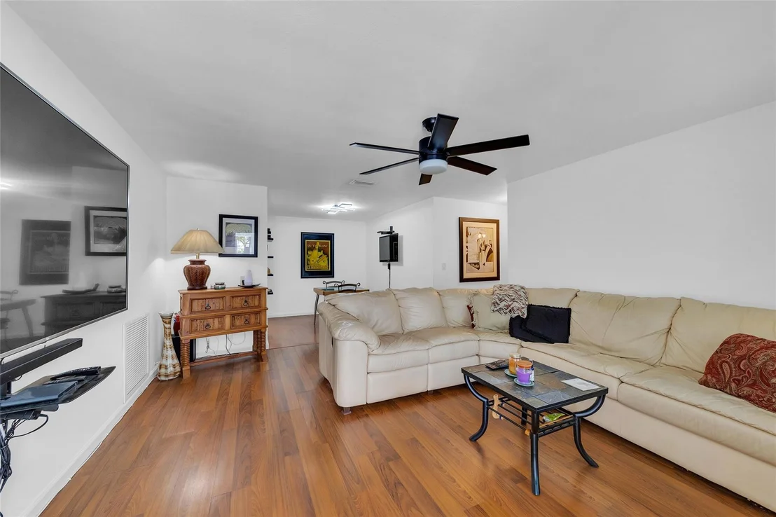 Photo of 2580 NW 2nd Drive
