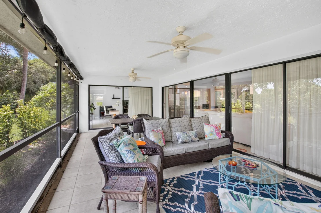 Photo of 6928 Villas Drive W